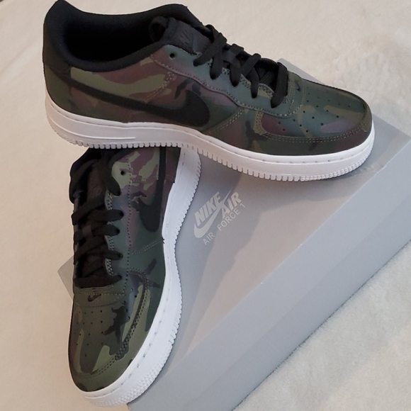Nike Shoes - Nike Air Force 1